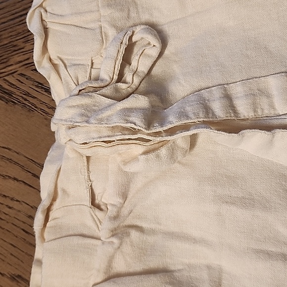 Linen shorts - Picture 2 of 4